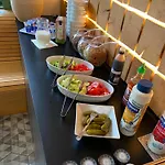 Jitrenka - Breakfast Included & Free Parking Otel 3*