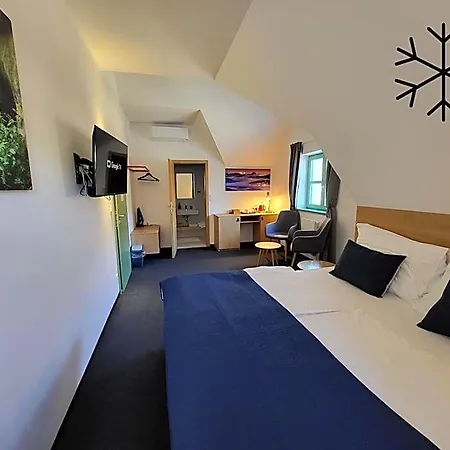 Jitrenka Hotel