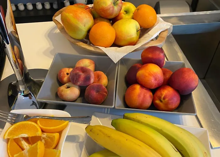 Jitrenka - Breakfast Included & Free Parking Hotel