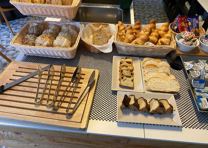 Hotel Jitrenka - Breakfast Included & Free Parking Hřensko