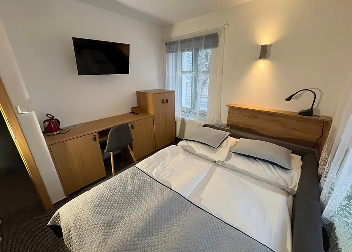 Hotel Jitrenka - Breakfast Included & Free Parking